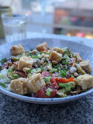 Hunan Kung Pao with added tofu at Earls Kitchen + Bar in Jasper