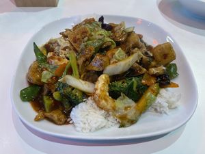 Mega stir fry… bit of everything, yummy!   at Loving Hut - Southgate in Crawley