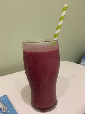 Mixed fruit smoothie at Loving Hut - Southgate in Crawley