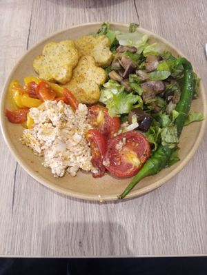  at Sare & The in Sare