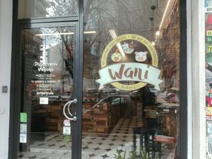 Eingang at Wani Vegan Bakery in Rome