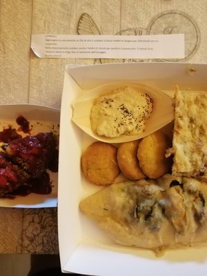 Cena da asporto settembre 2022 at Black Sheep Raw • Vegan Lab & Bistrot in Trento