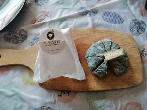 Gorgonzola di anacardi at Black Sheep Raw • Vegan Lab & Bistrot in Trento
