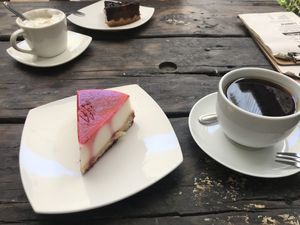 Strawberry coconut cake & Café americano  at Viveg in Santiago