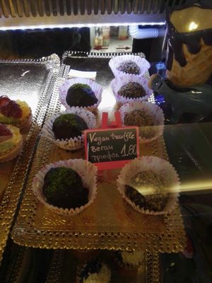Vegan truffles at Ice Cream Saloon Clio in Nessebar