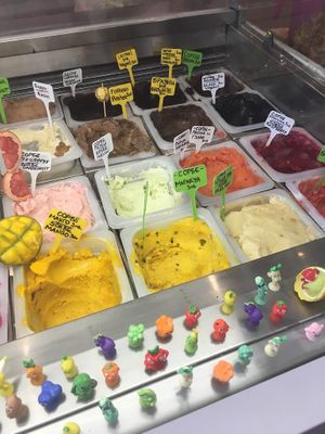 So many choices 🤤 at Ice Cream Saloon Clio in Nessebar