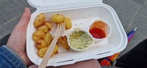 Hash brown bites, vegan pesto mayo and chilli jam at The Flame Tree Cafe in Dundee