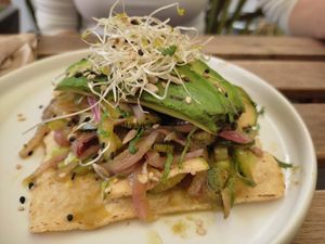 Tostada con aguachile de setas at Veguisima in Mexico City