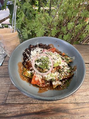 Chilaquiles con chorizo  at Veguisima in Mexico City