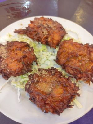 Onion bhajis at Noori India in Koh Samui