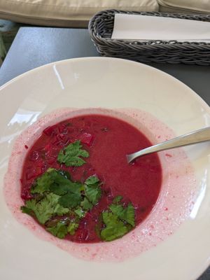 Beet root soup at Veganic in Krakow