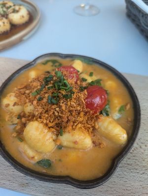 Mac n Cheese gnocci at Veganic in Krakow