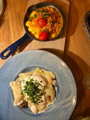 pumpkin gnocchi mac n cheeze, pierogi  at Veganic in Krakow
