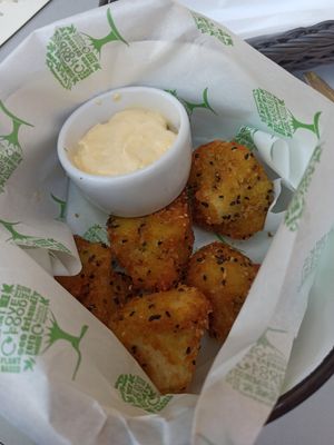 Crispy cauliflower Wings at Veganic in Krakow