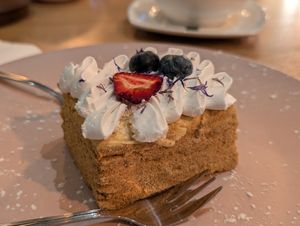 'Honey' cake at Veganic in Krakow