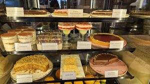 Let vegans eat cake! at Veganic in Krakow