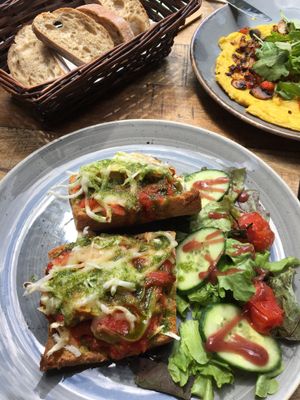 Omelette with mushrooms and bruschetta  at Veganic in Krakow