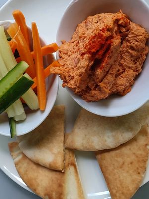 Yummy hummus at Veganic in Krakow