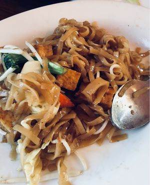 Pad see ew at Siam Orchid Thai Cuisine in Eureka