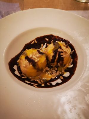 Banana and lemon ice cream at El Fogon Verde in Madrid