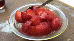 Fresh fruits salad at Le Court Circuit in Tours