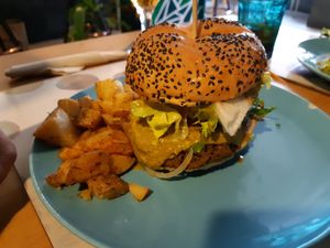 Main / Burger at Cookaluzka in Madrid