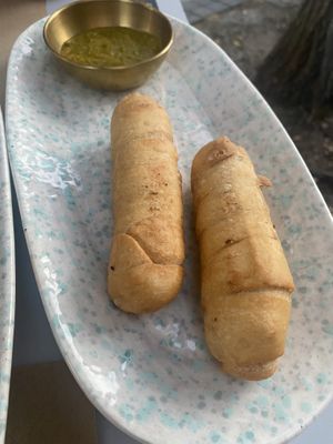 Tequeños at Cookaluzka in Madrid