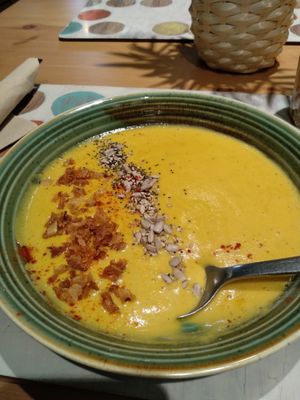 Crema de calabaza y puerro at Cookaluzka in Madrid