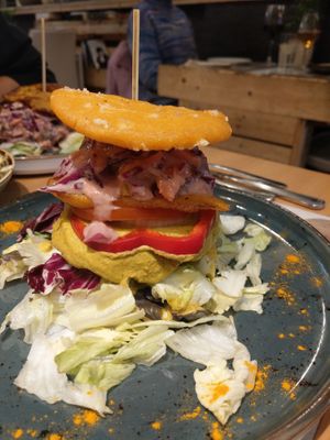 Purpusa burger at Cookaluzka in Madrid