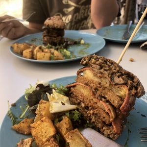 El Black Betty (marinado a la cerveza 😋) at Cookaluzka in Madrid