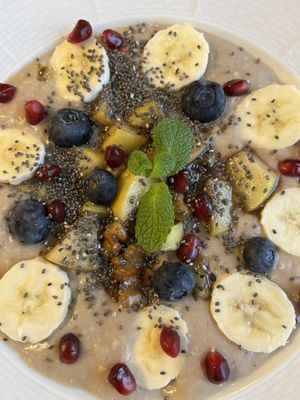 Oat milk, fruit and cereals   at Veget in Prague