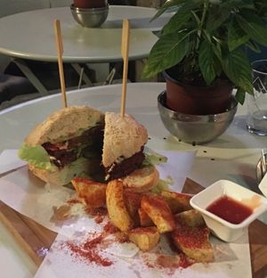 Burger  at Mayka in Belgrade