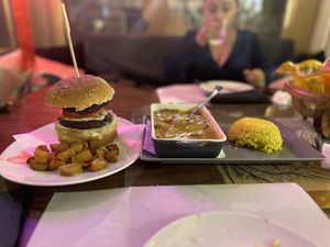 Burger and Chikn Korma  at Mayka in Belgrade
