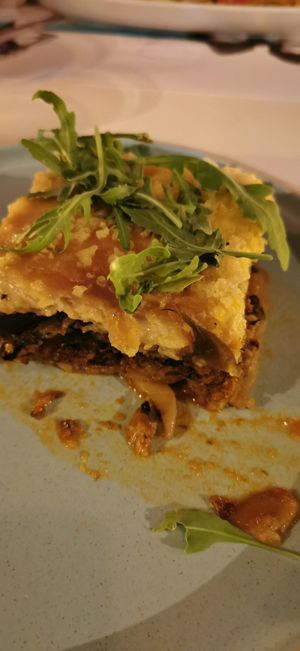 Moussaka végan at Nice n Easy in Mykonos