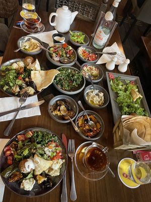 Vegan Libanese Mezze 🤤😻 at Maqam Al Sultan in Larnaca