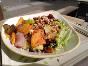 Budda Bowl at Dean & David - Oberntorwall in Bielefeld