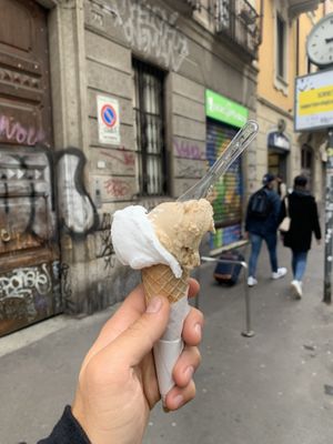 Coco & hazelnut  at Gelateria Latteneve in Milan