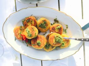 chickpea patties at Hornuddens Tradgard in Straengnaes