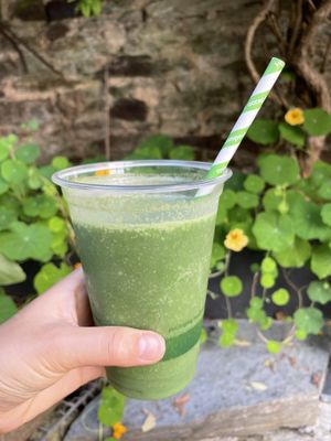 Amazing green smoothie in little sunny courtyard garden space   at Sprout Health Foods in Newquay