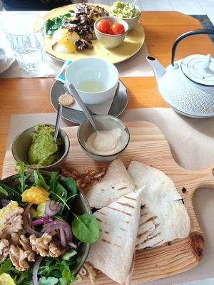  at Earth Shop and Cafe in Carvoeiro