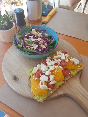 Summer special : Avocado & mango toast with vegan feta at Earth Shop and Cafe in Carvoeiro