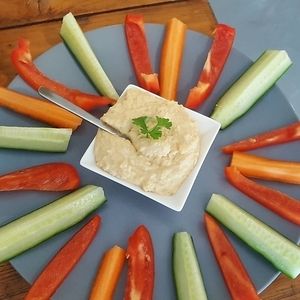 Rohkost mit Hummus  at Milou in Aachen