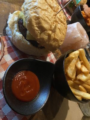 Captain Jack burger with chips at The Hold in Manly