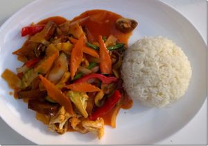 Magnolia Wok mit frischem Gemüse und Jasminreis at Asia-Chay Vegan Cuisine in Bottrop