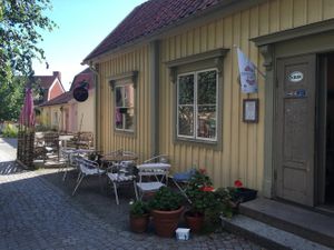 Plenty of outdoor seating at Cafe Samt in Enkoeping
