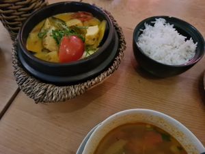 Rice dish at Hum Vegan Cuisine in Berlin