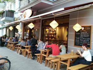 outside at Hum Vegan Cuisine in Berlin