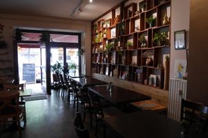 Inside at Hum Vegan Cuisine in Berlin