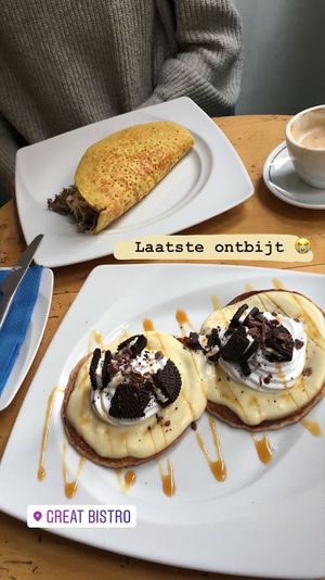 Chickpea omelet and Oreo pancakes  at Great Bistro in Budapest
