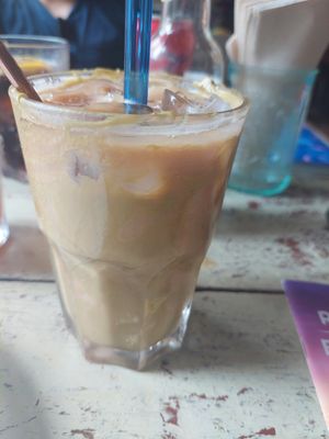 iced pistaccio latte at Bar Lento in Rimini